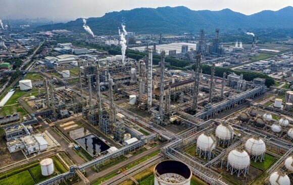 Indonesia: Plan to Phase Out Fossil Fuel by 2030