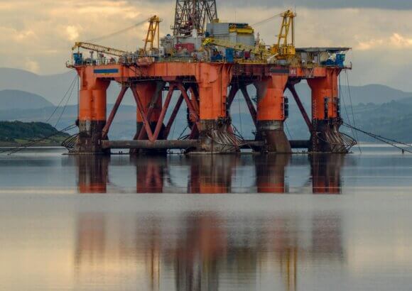 UK: Plan to Phase Out Fossil Fuel by 2030