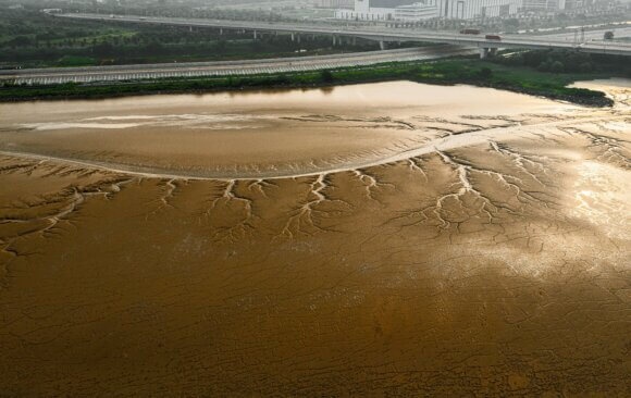 China 99 China: Country Water Resources