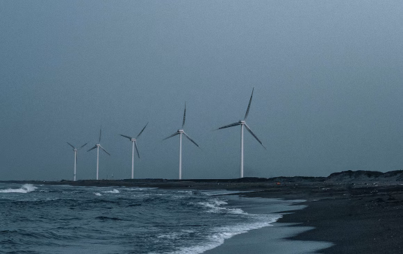 Japan 100 Japan: The Status of Solar and Wind Energy