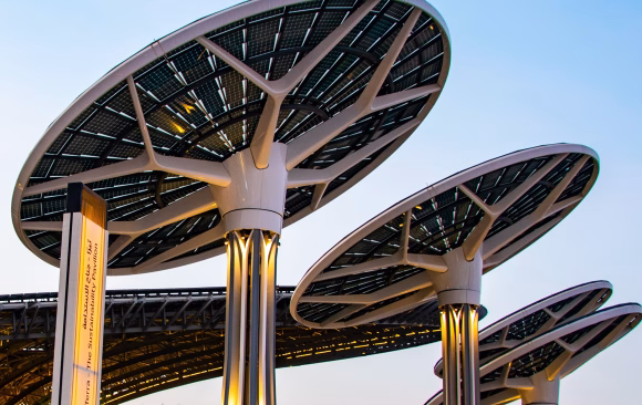 Saudi Arabia 100 Saudi Arabia: The Status of Solar and Wind Energy